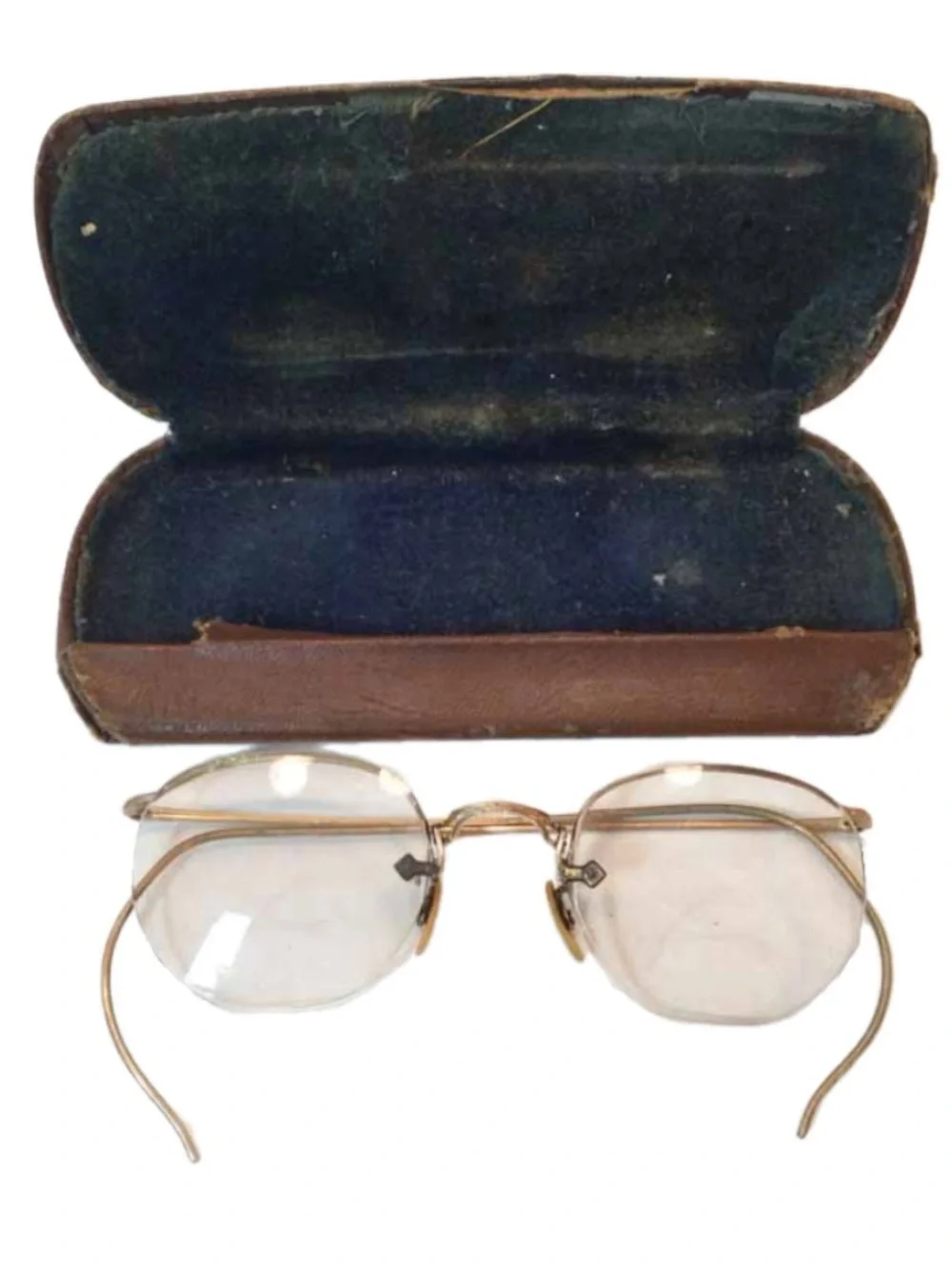 4 Pairs of Vintage Eyeglasses